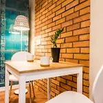 Hostal Flamingo Premium