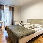 Hostal Flamingo Premium