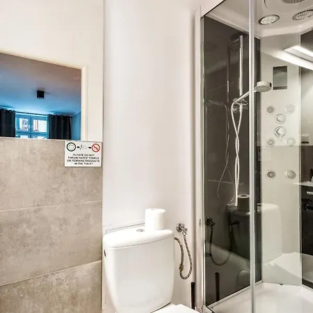 Flamingo Premium Hostel