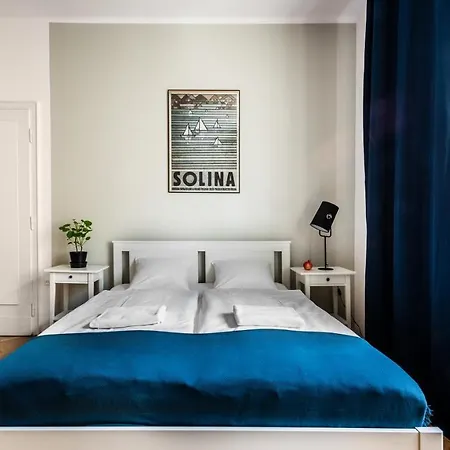 Flamingo Premium Hostel *