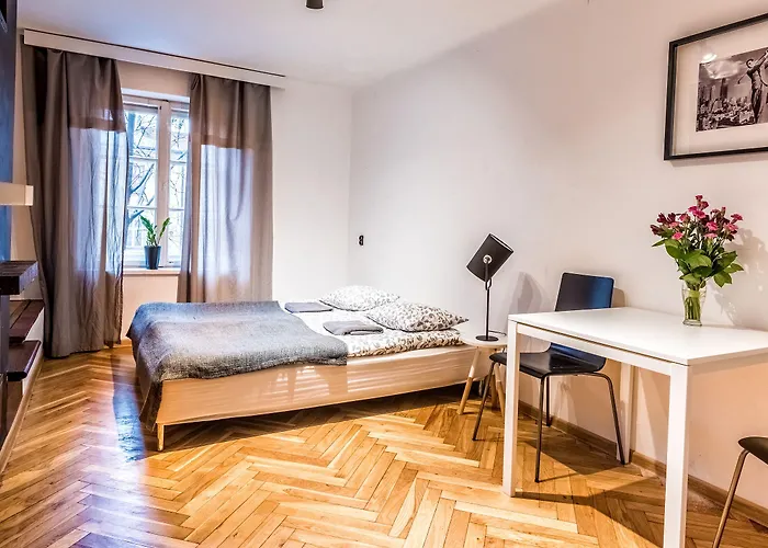 Flamingo Premium Hostel *