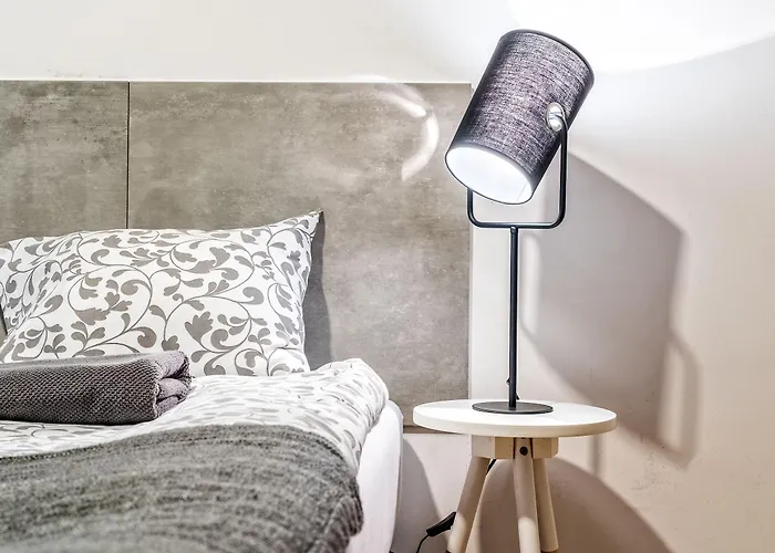 Flamingo Premium Hostel *