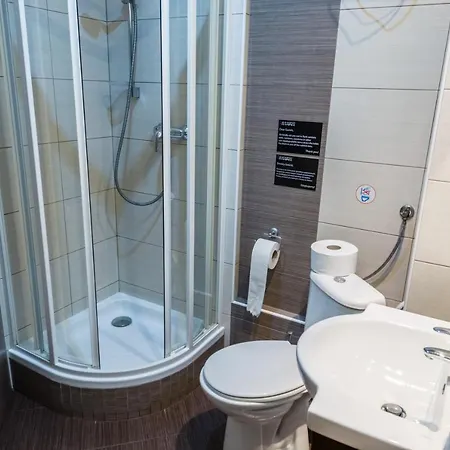 Flamingo Premium Albergue